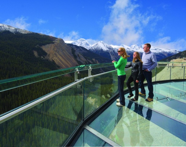 Visit From Banff/Lake Louise 1-Way Sightseeing Tour to Jasper in Jasper
