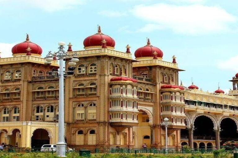 Bangalore, Mysore & Ooty Multi‑Day Tour Bangalore, Mysore & Ooty Guided Tour with 4*Star Hotel
