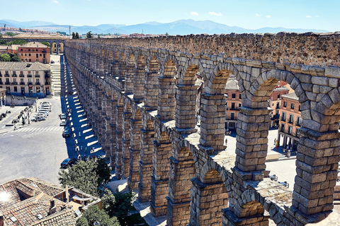 Desde Madrid: Excursión de un día con guía a Segovia, Alcázar opcionalExperiencia en Segovia