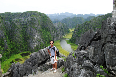 Hanoi: Hoa Lu, Mua Cave and Trang An Day Tour with Lunch