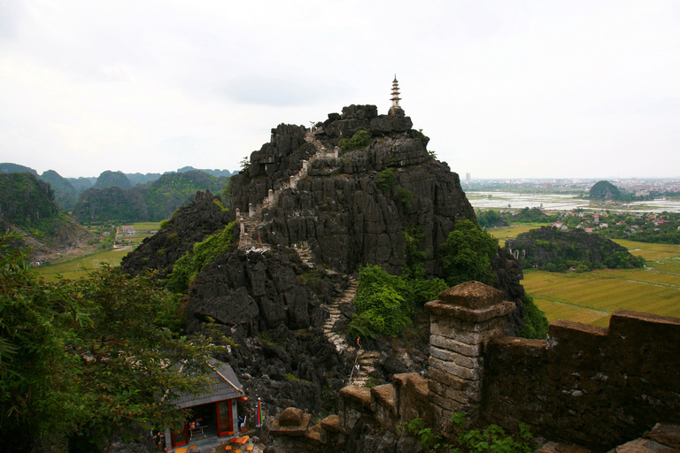 Hanoi: Hoa Lu, Mua Cave and Trang An Day Tour with Lunch