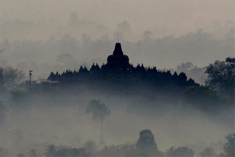 Z Yogyakarty: Borobudur Sunrise na wzgórzu SetumbuBorobudur Sunrise na wzgórzu Setumbu