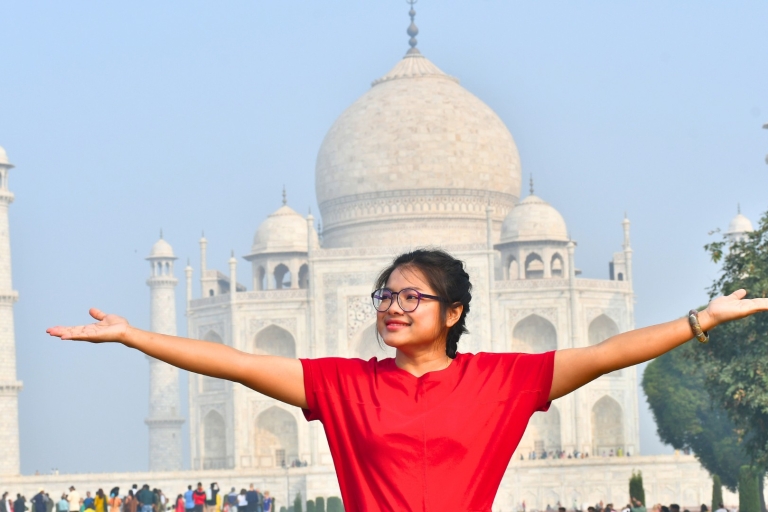 De Delhi : Agra City Overnight et visite du Taj Mahal en voitureCircuit sans hébergement (seulement voiture avec chauffeur + guide)