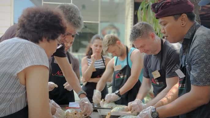 seminyak balinese cooking class market tour