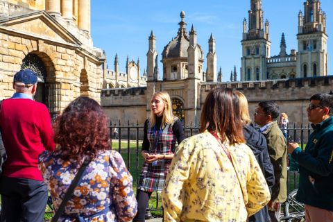 Oxford: Alumnin opastama kaupunki & yliopisto -kävelykierros