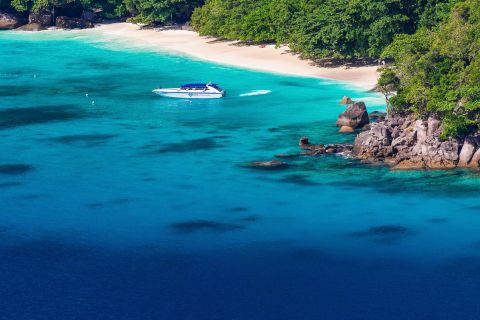 Phuketista tai Khaolakista: Similan-saarten snorklauspäiväretki