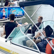 Gold Coast Boat Hire, 8-person Bow Rider Boat Rental