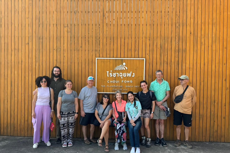 Chiang Rai:Guided Highlights Full-Day Tour-FREE LUNCH BUFFET Experience the Wonders of Chiang Rai with Free Thai Buffet