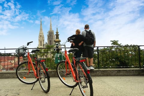 Zagreb: 3–Hour Classic Bike Tour