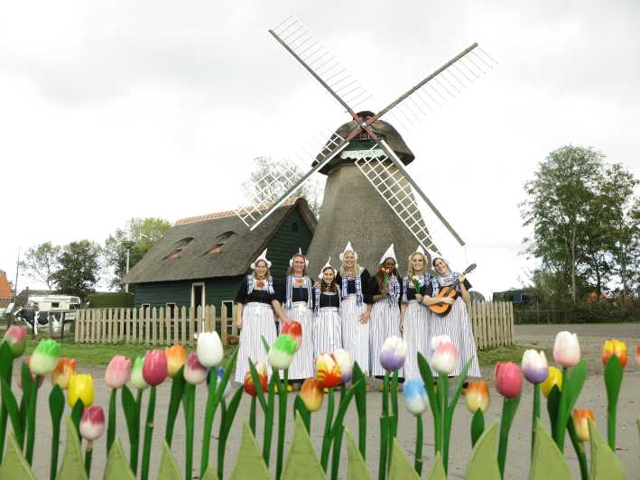 Foto in costume Volendam con tour di formaggio e zoccoli
