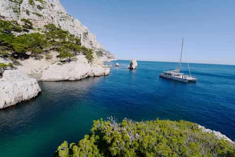 from marseille calanques picnic cruise