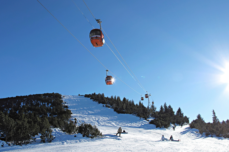 Viagem de 1 dia para o inverno na Montanha RilaViagem de um dia de inverno à montanha de Rila