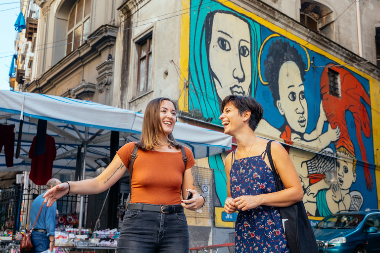 Nápoles: tour privado de 2,5 horas por la ciudad "fuera de los caminos trillados"