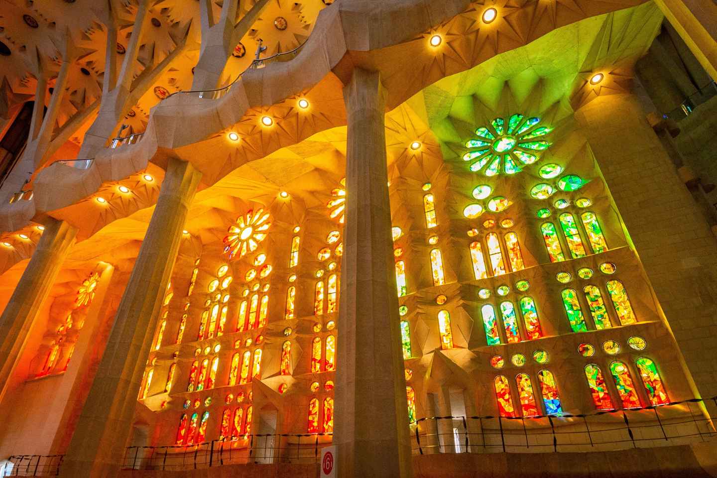 Barcelona: Sagrada Familia Tour with Skip-the-Line Access