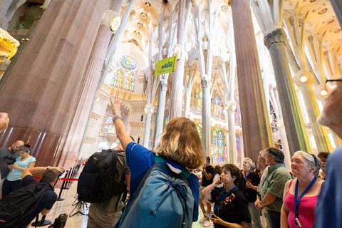 Barcelona: Sagrada Familia Tour met optie voor toegang tot de torenRondleiding zonder toegang tot de toren