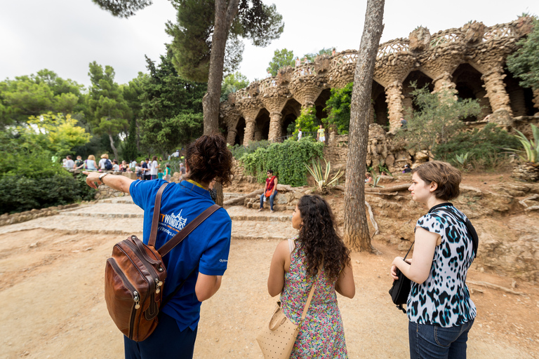 Barcelona: Sagrada Familia and Park Guell Combo Guided Tour Sagrada Família followed by Park Güell