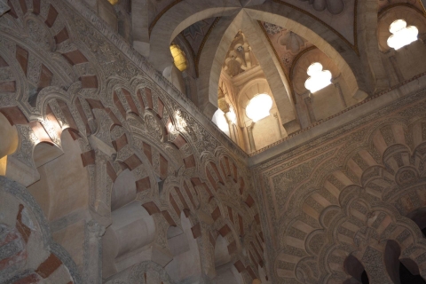 Cordoba: Early Bird Private Tour of the Mosque-Cathedral Mezquita Private Tour in Spanish
