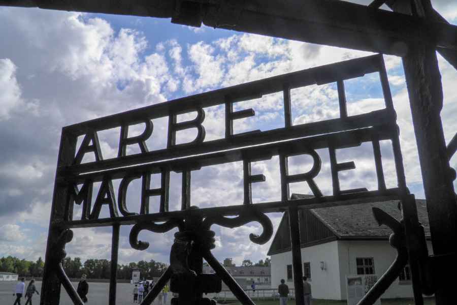 Ab München: Halbtagestour zur Gedenkstätte Dachau