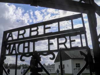 Ab München: Halbtagestour zur KZ-Gedenkstätte Dachau Ab München: Halbtagestour zur KZ-Gedenkstätte Dachau