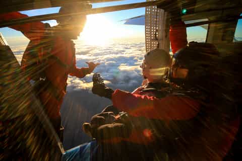 Queenstown: 15,000-Foot Tandem Skydive near The Remarkables