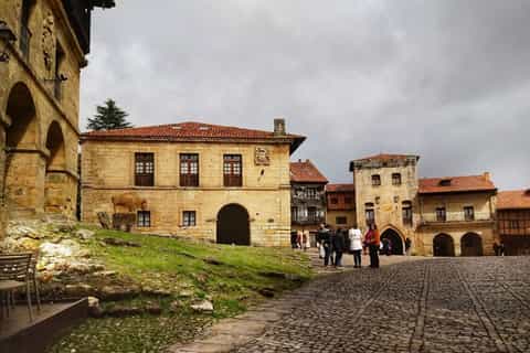 From Santander: Santillana del Mar & Altamira Museum Tour