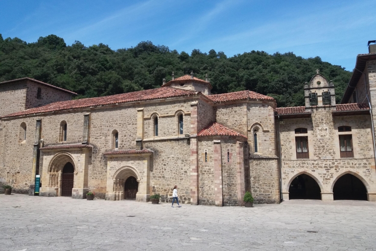 Santander: Picos, Monastère Santo Toribio et Potes Day Tour