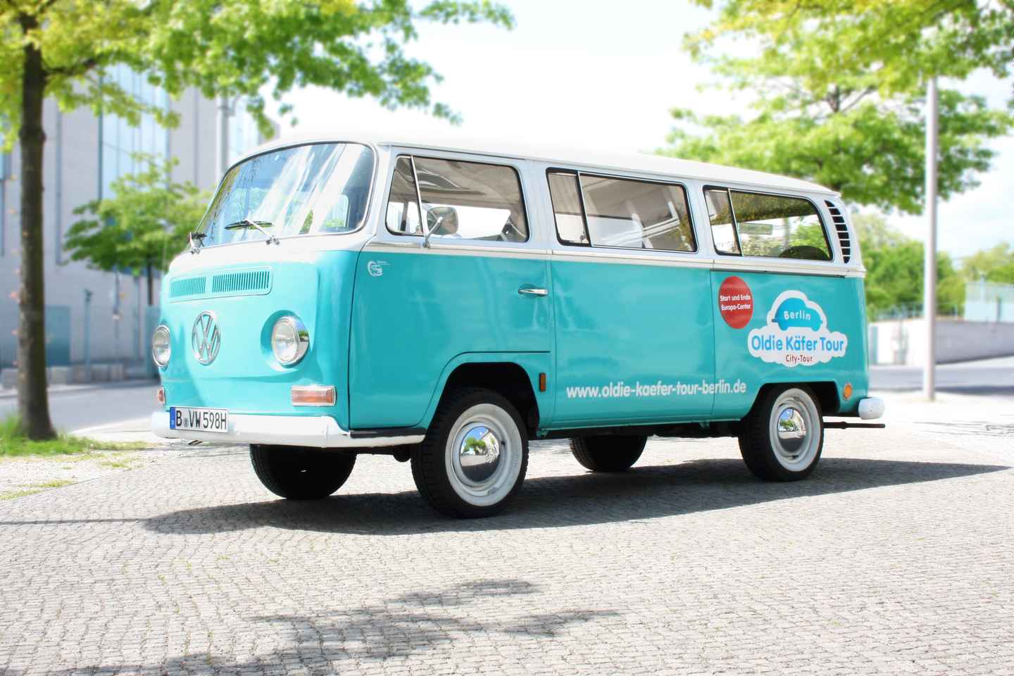 Berlin: 2-Hour Discovery Tour in a Volkswagen T2 Van