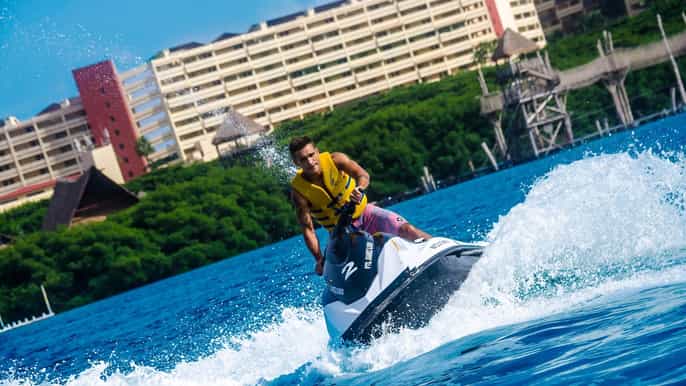 cancun waverunner ride on nichupte lagoon