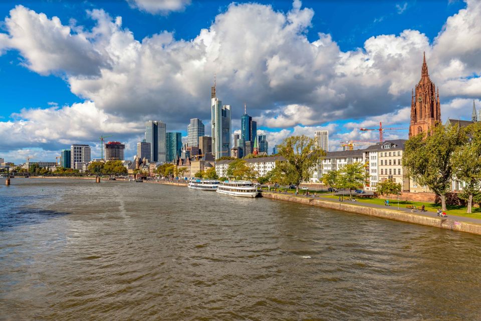 Frankfurt Alemanha: Cruzeiro turístico pelo rio Main