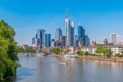 Frankfurt: Flussrundfahrt auf dem Main mit Kommentar