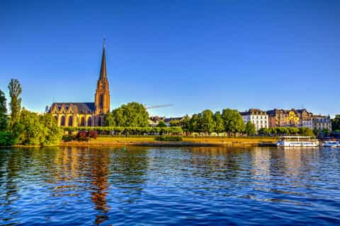 Frankfurt: River Main Sightseeing Cruise with Commentary