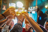 Frankfurt, Night Pub se arrastra por alt-Sachsenhausen - Housity