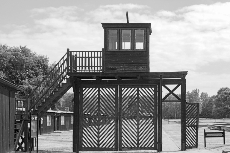 Stutthof Concentration Camp: visita guiada privada de 5 horasTour privado italiano, francés, español o ruso