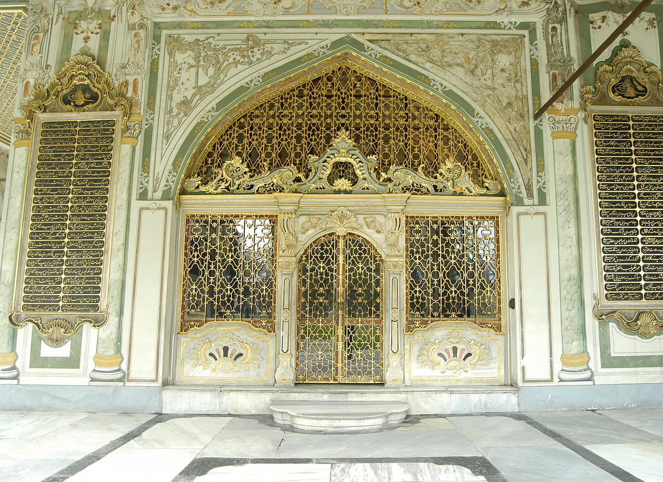 Istanbul: Topkapi Palace & Harem Tour Skip køen-billet