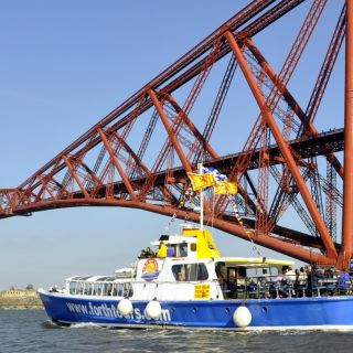 Edinburgh: 'Firth of Forth' sightseeing-cruise Three Bridges