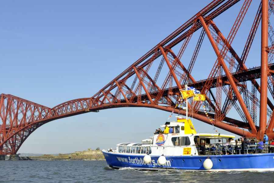 Edinburgh: "Firth of Forth" Three Bridges Sightseeing Cruise