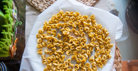 Bologna: Market and Cooking Class at a Local&#39;s Home