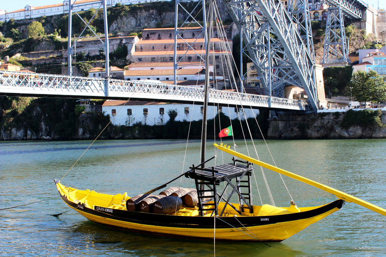 Porto : visite de 3 h de la ville et de la librairie LelloOption standard