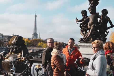 Paris Highlights 3-Hour Bike Tour