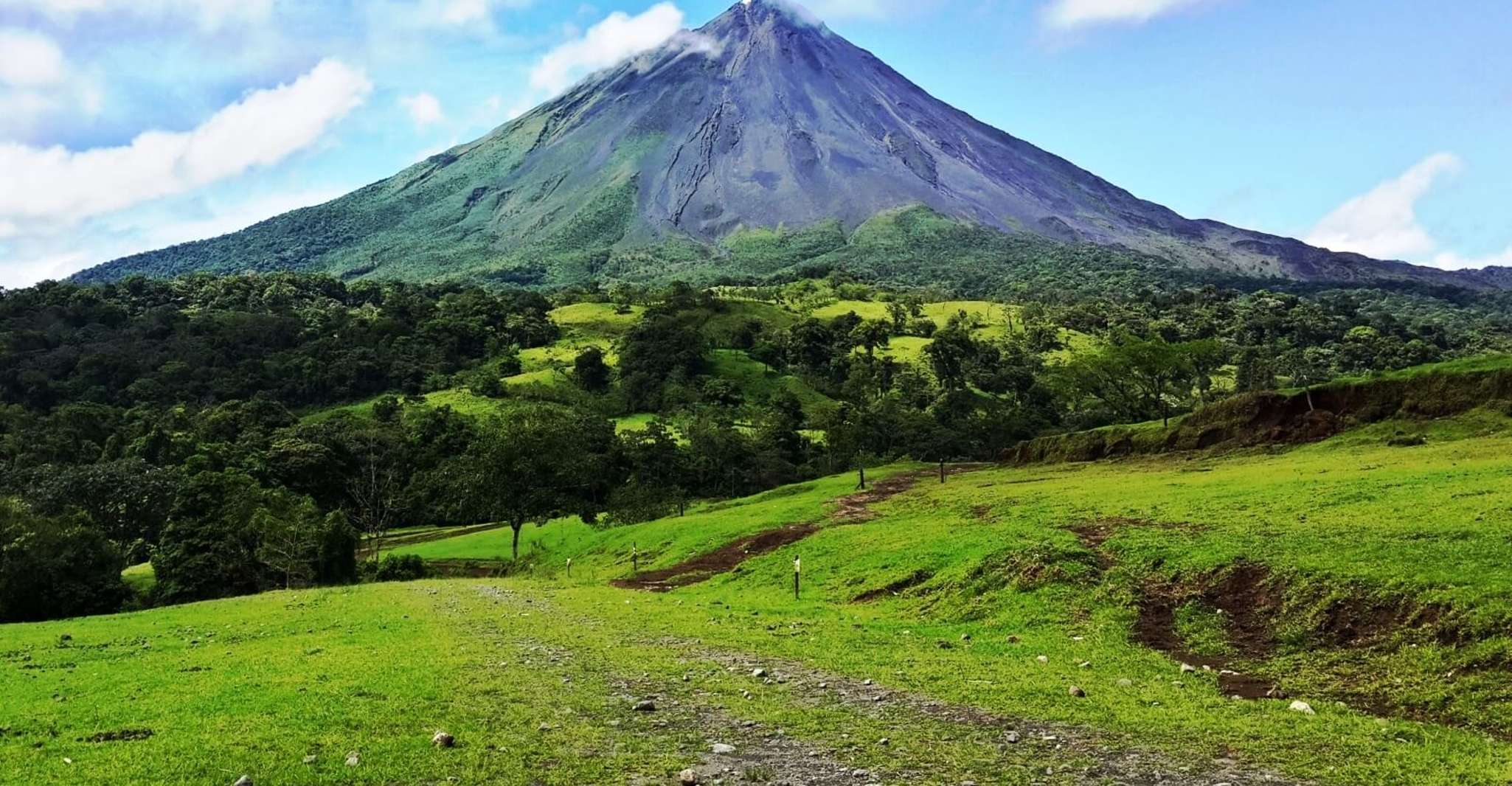 圣何塞、阿雷纳尔火山、瀑布、咖啡和温泉 - Hizvo