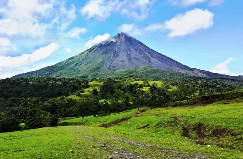 San José: Arenal Volcano, Waterfalls, Coffee and Hot Springs | GetYourGuide