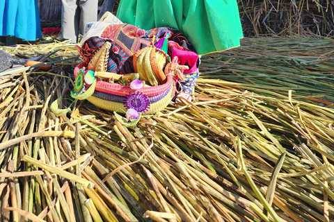 Get to know Lake Titicaca up close: 2 days and 1 night among islands and communities