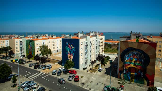 lisbon street art tuk tuk tour