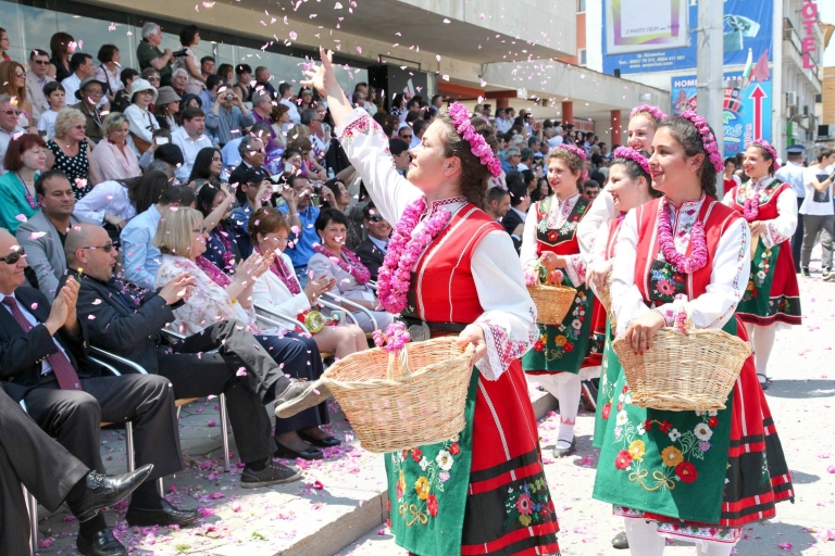 Desde Sofía: Excursión de un día a la Fiesta de la Rosa