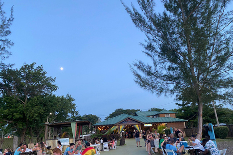 De Montego Bay: Excursão noturna particular à Lagoa Mística de FalmouthDe Montego Bay: Passeio noturno na lagoa mística de Falmouth