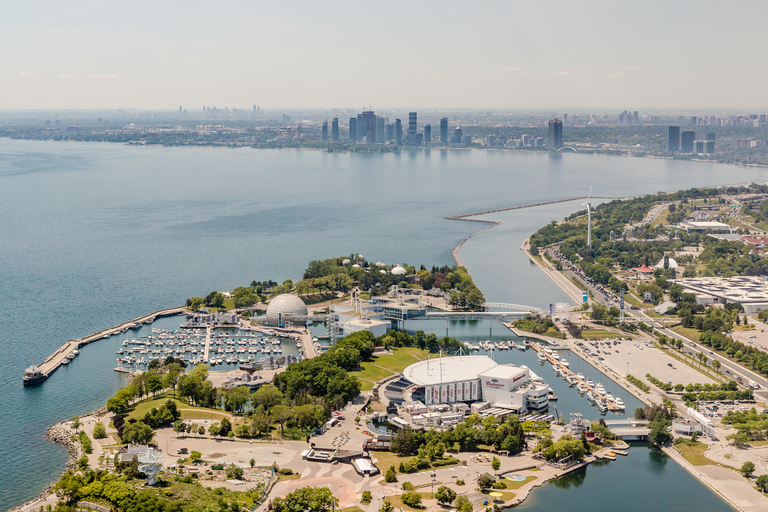 Toronto: Prywatna wycieczka helikopterem dla dwojga7-minutowy prywatny lot w ciągu dnia