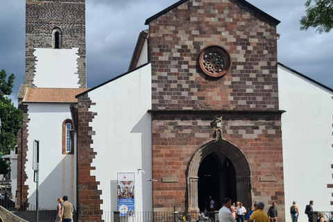 فونشال: جولة عائلية في جزيرة ماديراجولة عائلية في جزيرة ماديرا