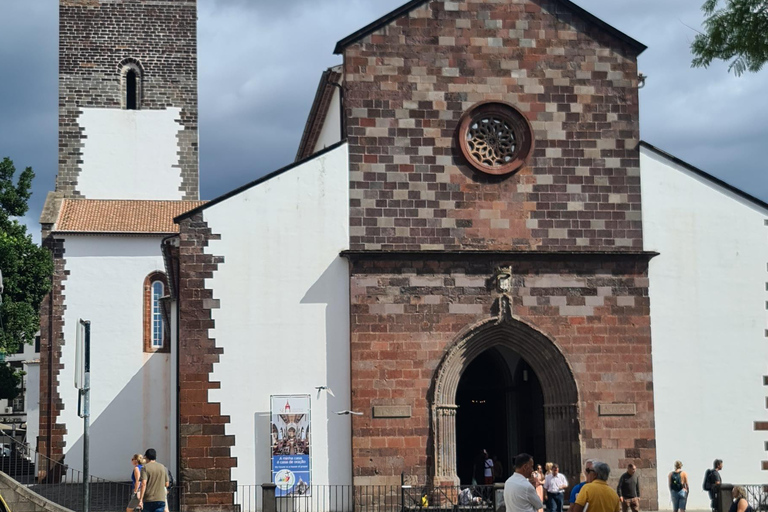 فونشال: جولة عائلية في جزيرة ماديراجولة عائلية في جزيرة ماديرا