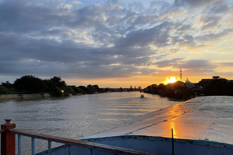 Bangkok: Ayutthaya Temples Day Trip with Sunset Cruise