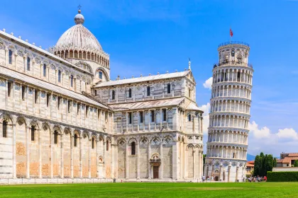 Von Livorno: Bustransfer zum Schiefen Turm von Pisa
